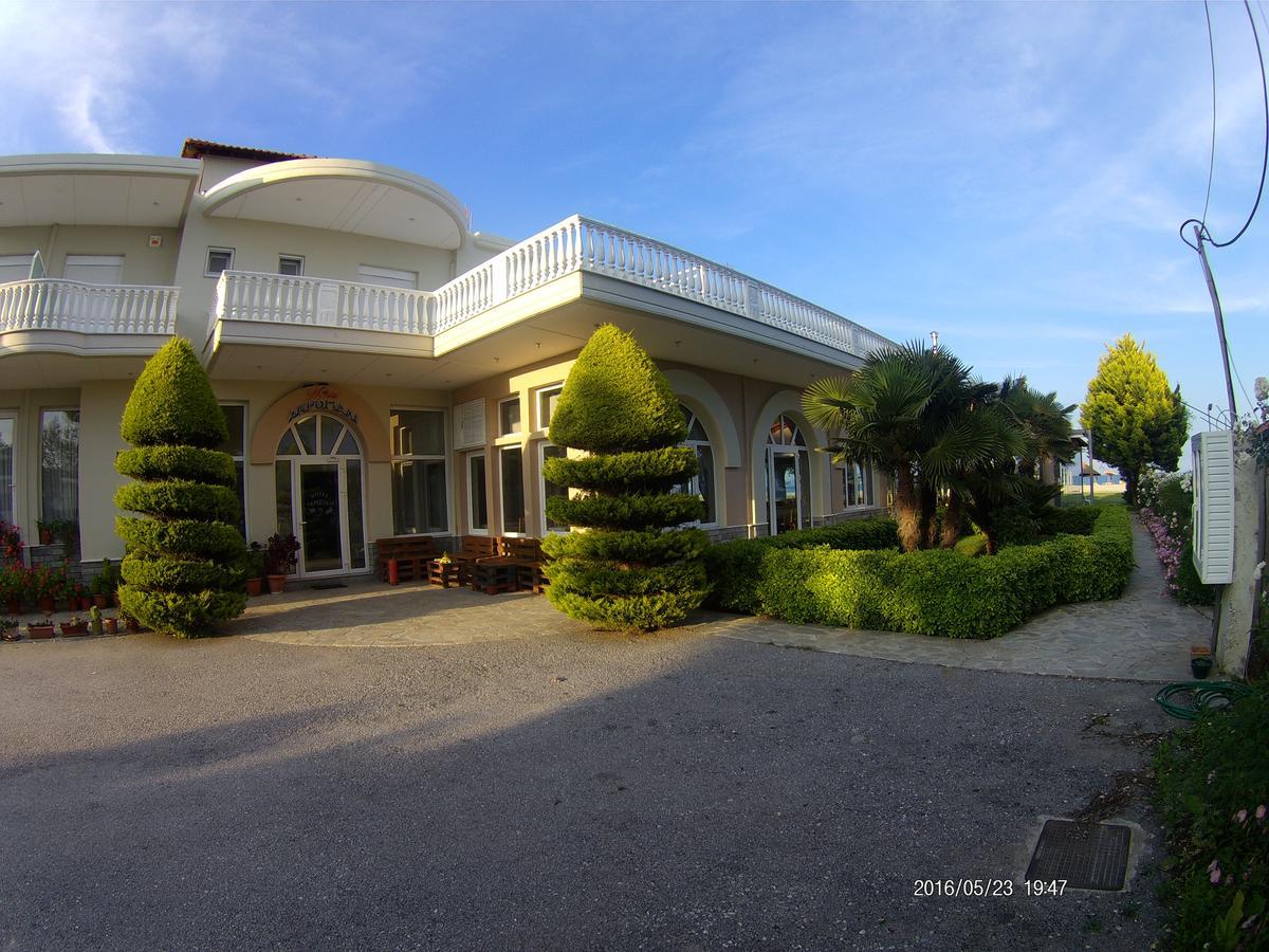 Hotel Akrogiali Korinós Esterno foto