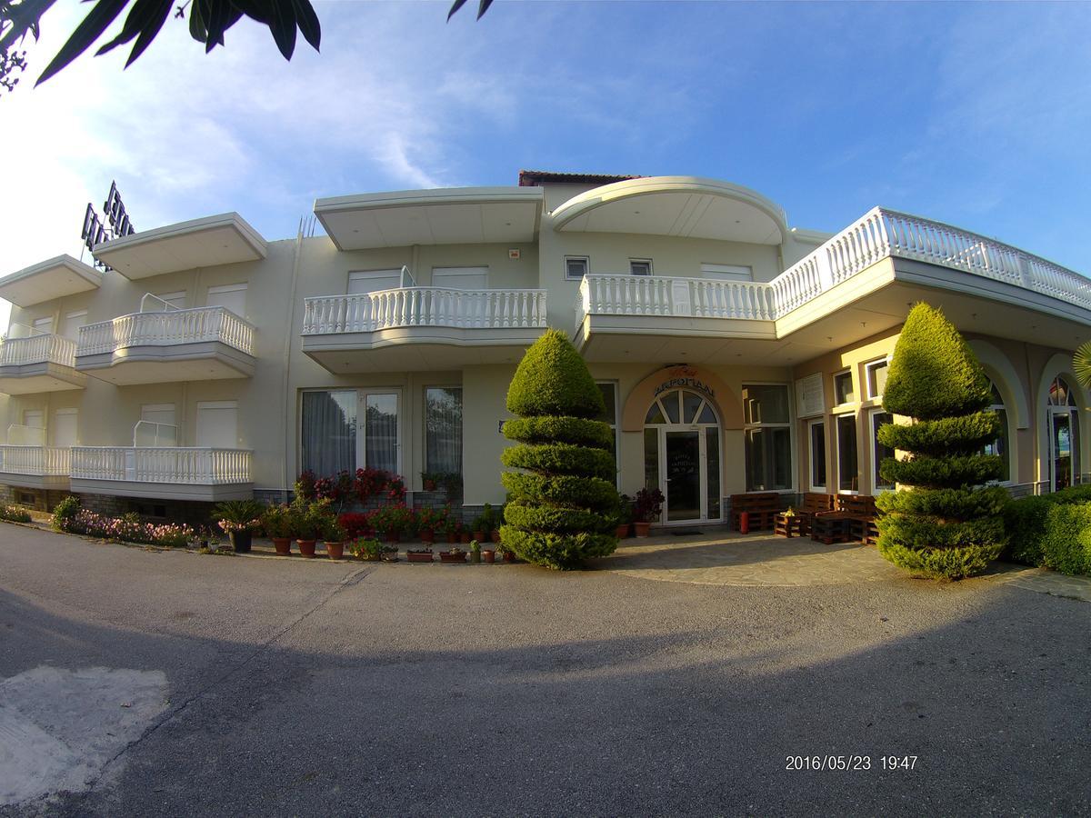 Hotel Akrogiali Korinós Esterno foto