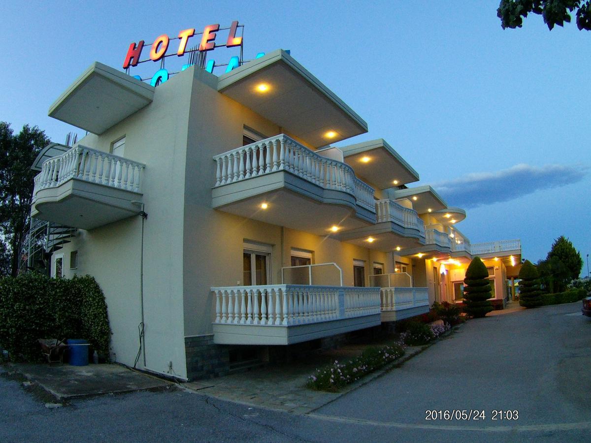 Hotel Akrogiali Korinós Esterno foto