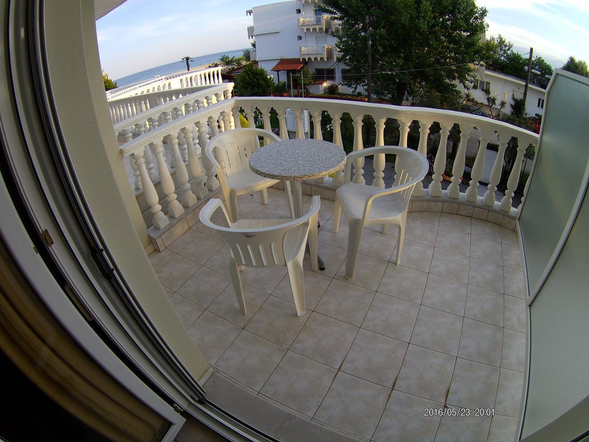 Hotel Akrogiali Korinós Esterno foto