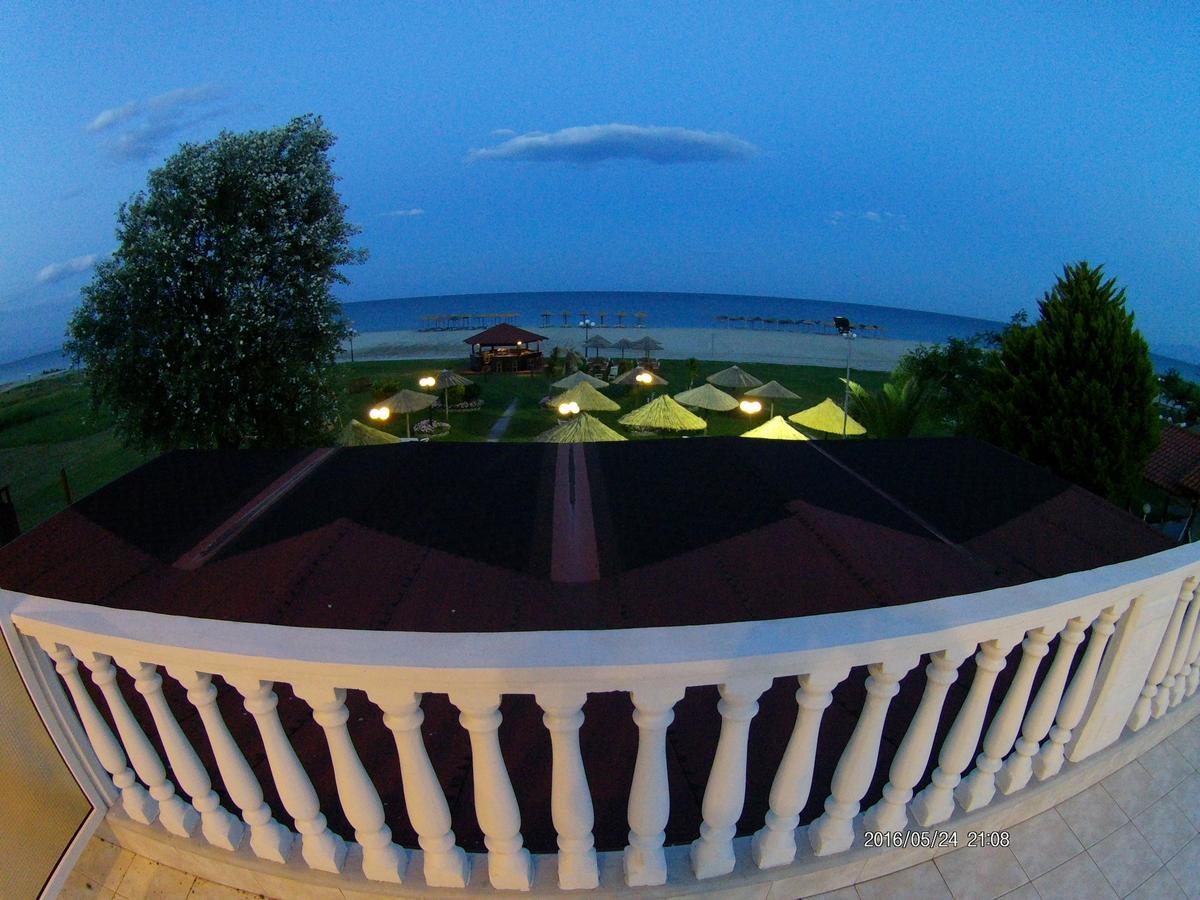 Hotel Akrogiali Korinós Esterno foto