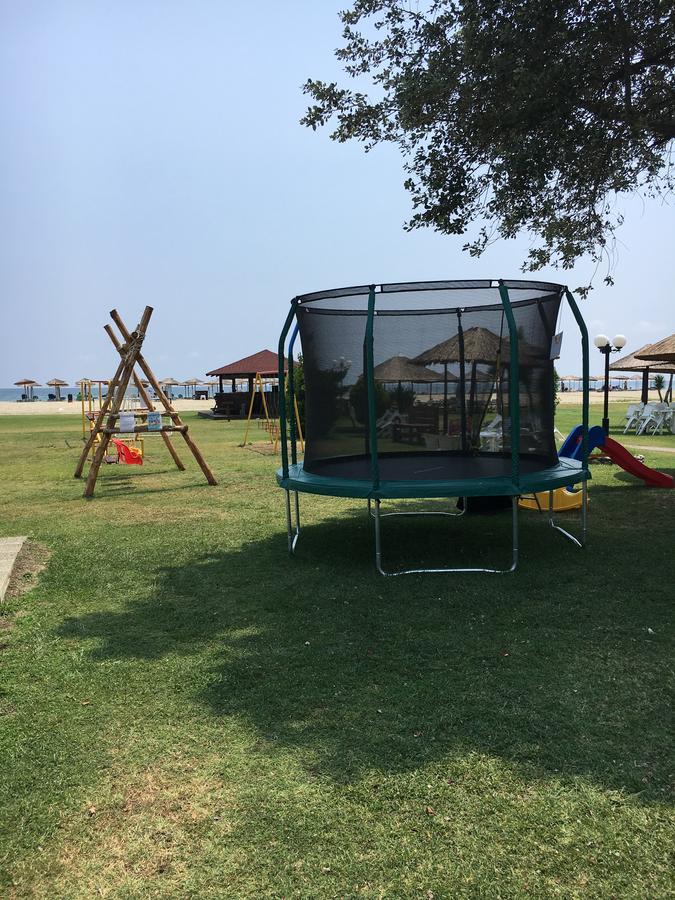 Hotel Akrogiali Korinós Esterno foto